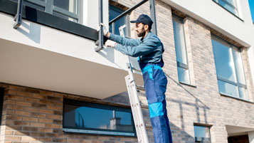 Wir montieren Ihren Balkon mit Hilfe unseres Steck- und Schraubsystems